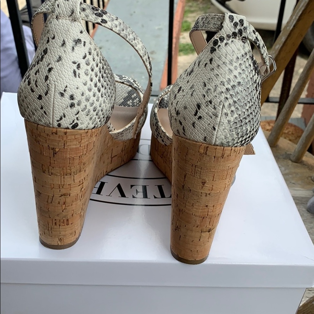 Steve Madden “Summers” wedge heels